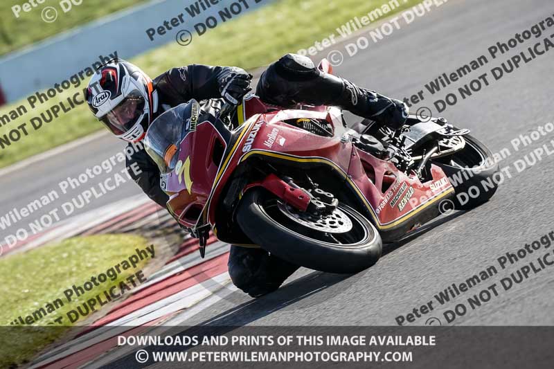 donington no limits trackday;donington park photographs;donington trackday photographs;no limits trackdays;peter wileman photography;trackday digital images;trackday photos